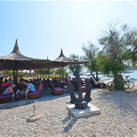 4 Bedroom Villa with Pool near Vodice town, Sibenik Riviera, sleeps 8